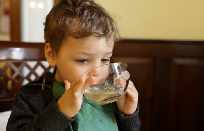 Monitoring digestive symptoms and recovery support in children